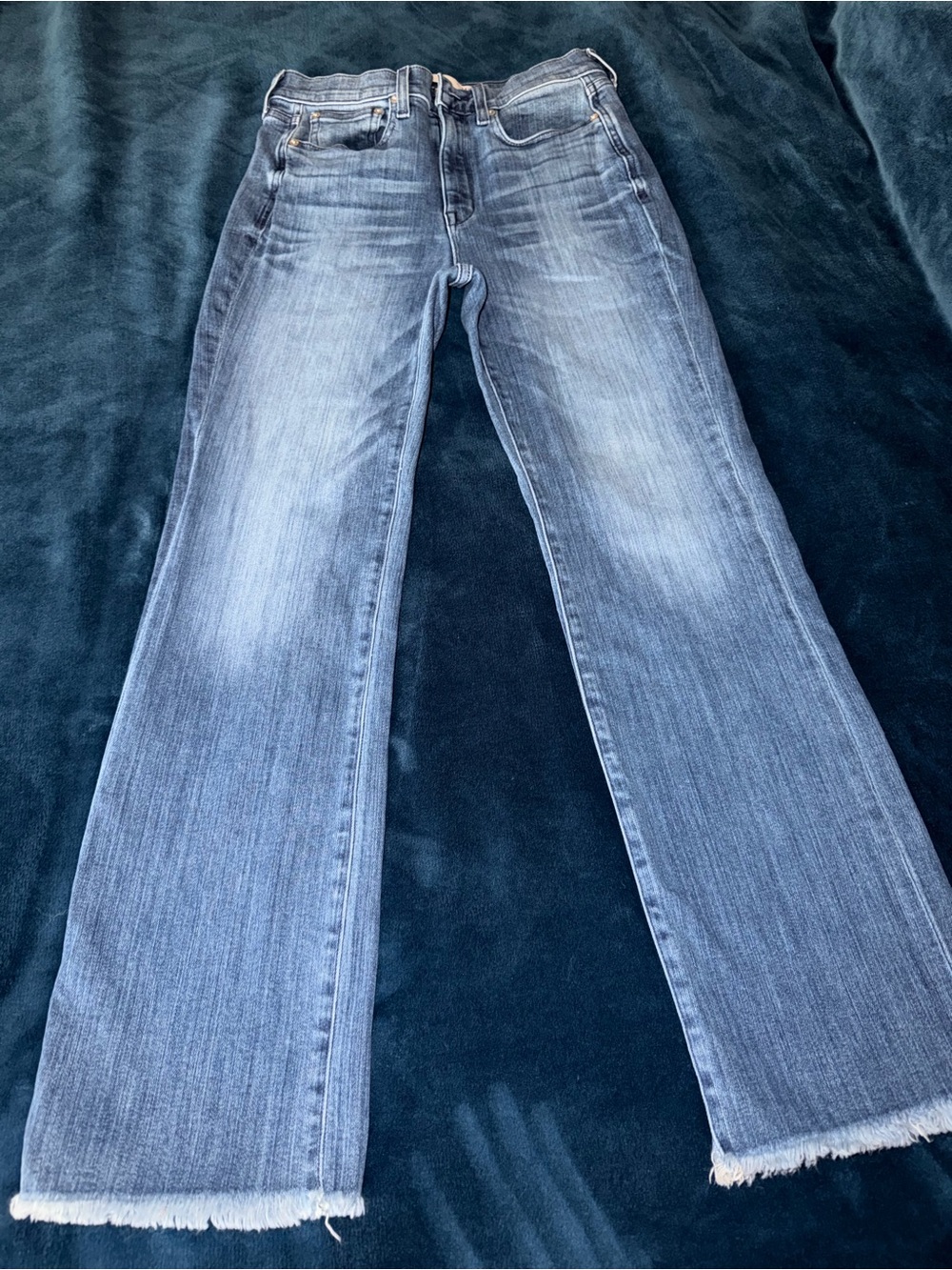 AYR The Bomb Pop Light Denim straight ankle size 29 L….